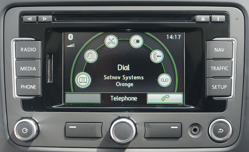 Bluetooth-Optional-RNS-310-Navigation-System.jpg