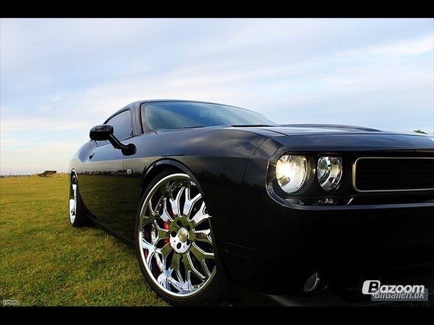 1900492-dodge-challenger-srt8.jpg