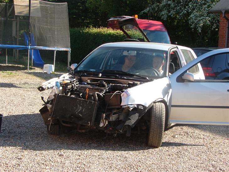 skadet bil.jpg