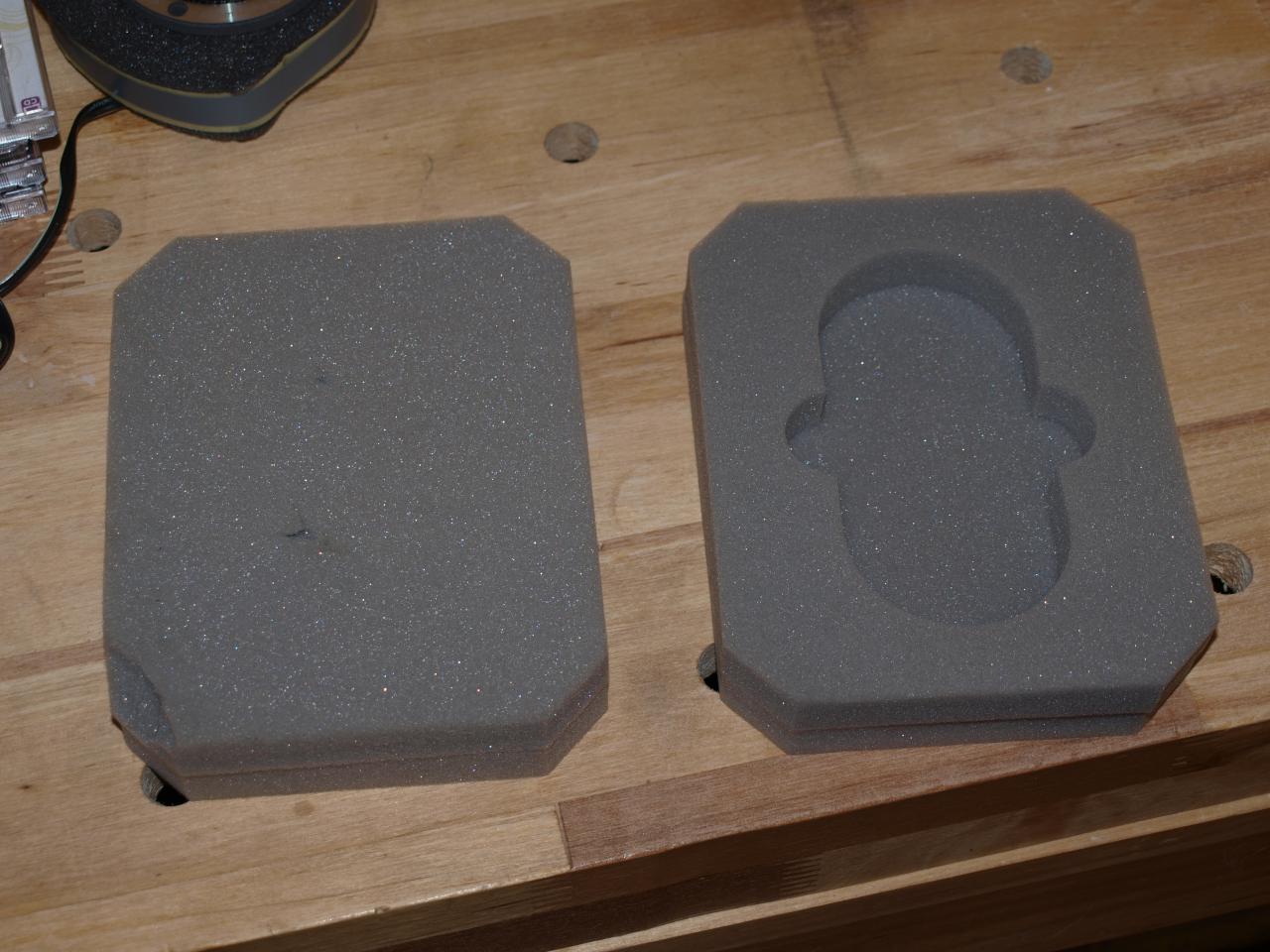 4. Dæmpemateriale, stammer fra indpakningen af en Apple Magic Mouse.JPG