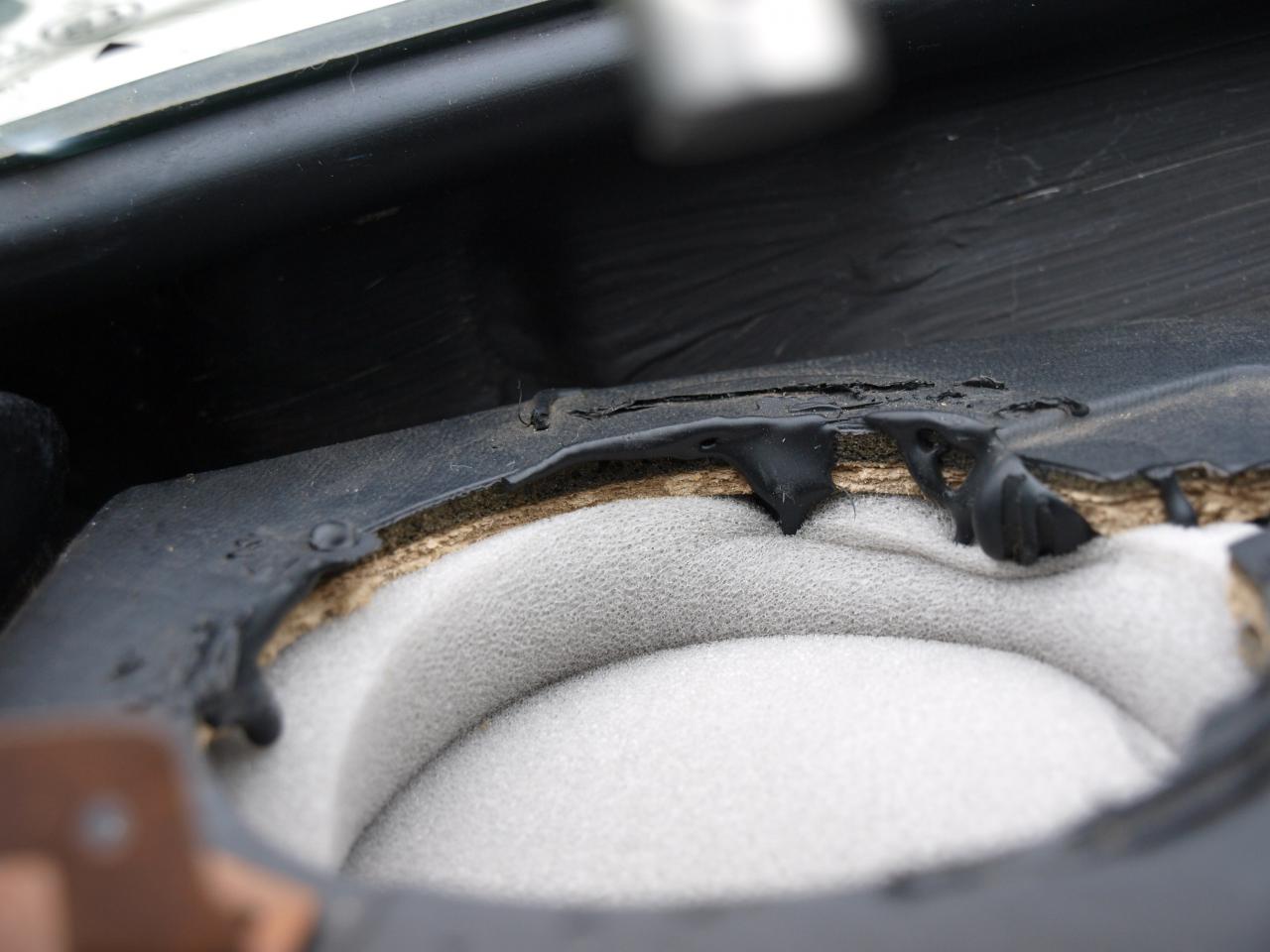 5. Dæmpemateriale placeret.JPG