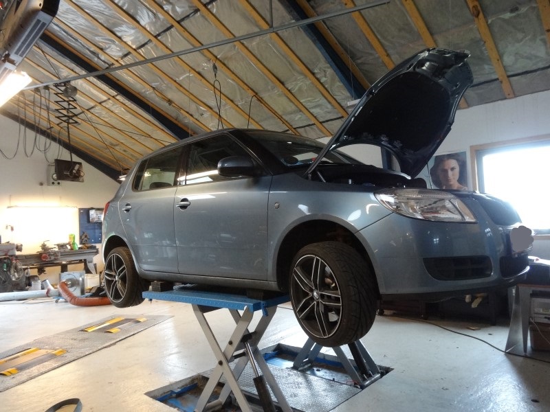 DSC00561 (Custom).JPG